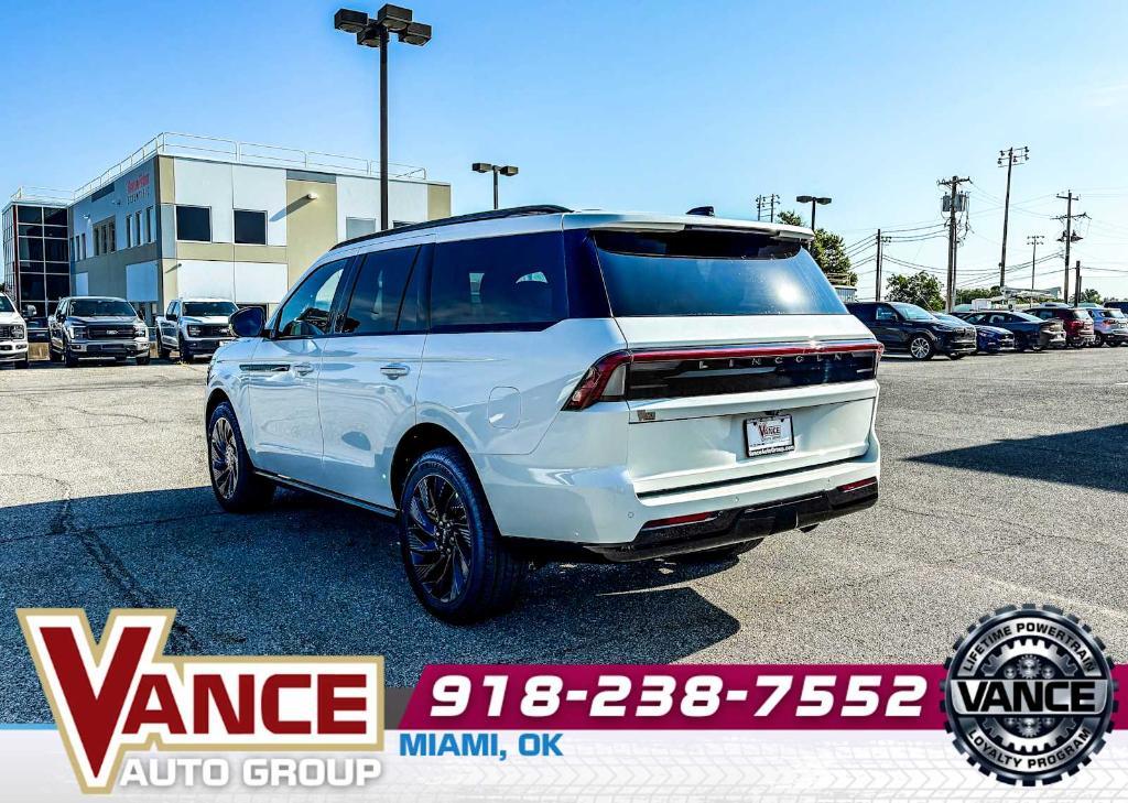 new 2025 Lincoln Navigator car, priced at $95,725