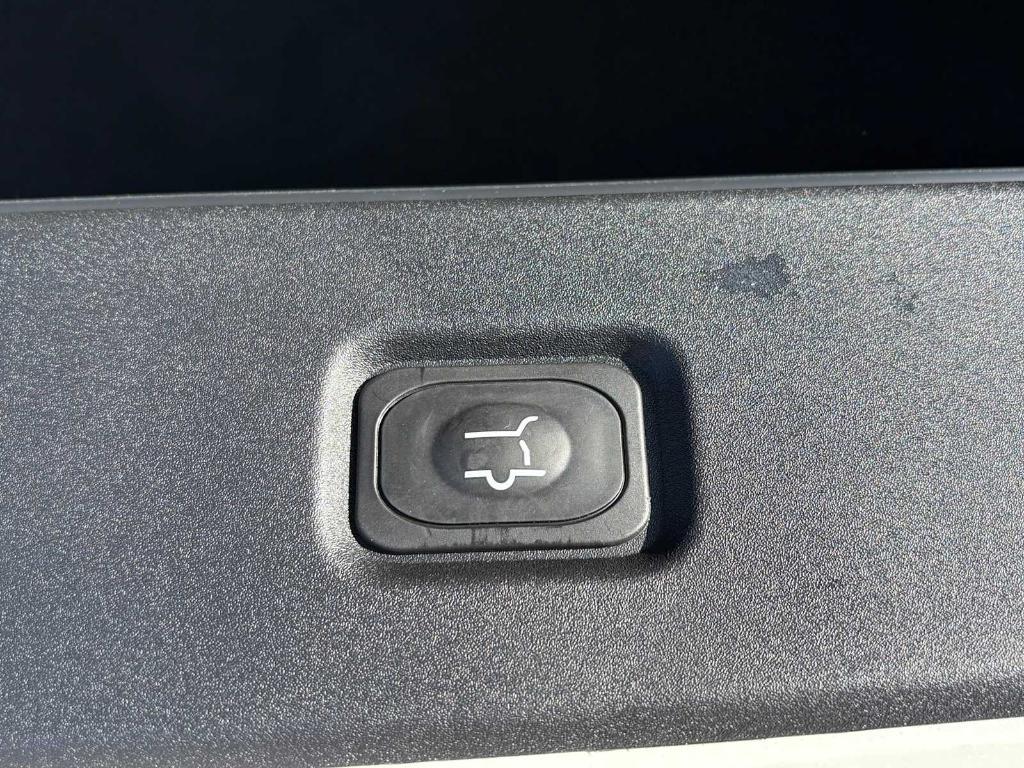 new 2025 Lincoln Navigator car, priced at $98,440