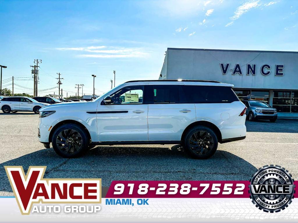 new 2025 Lincoln Navigator car, priced at $95,725