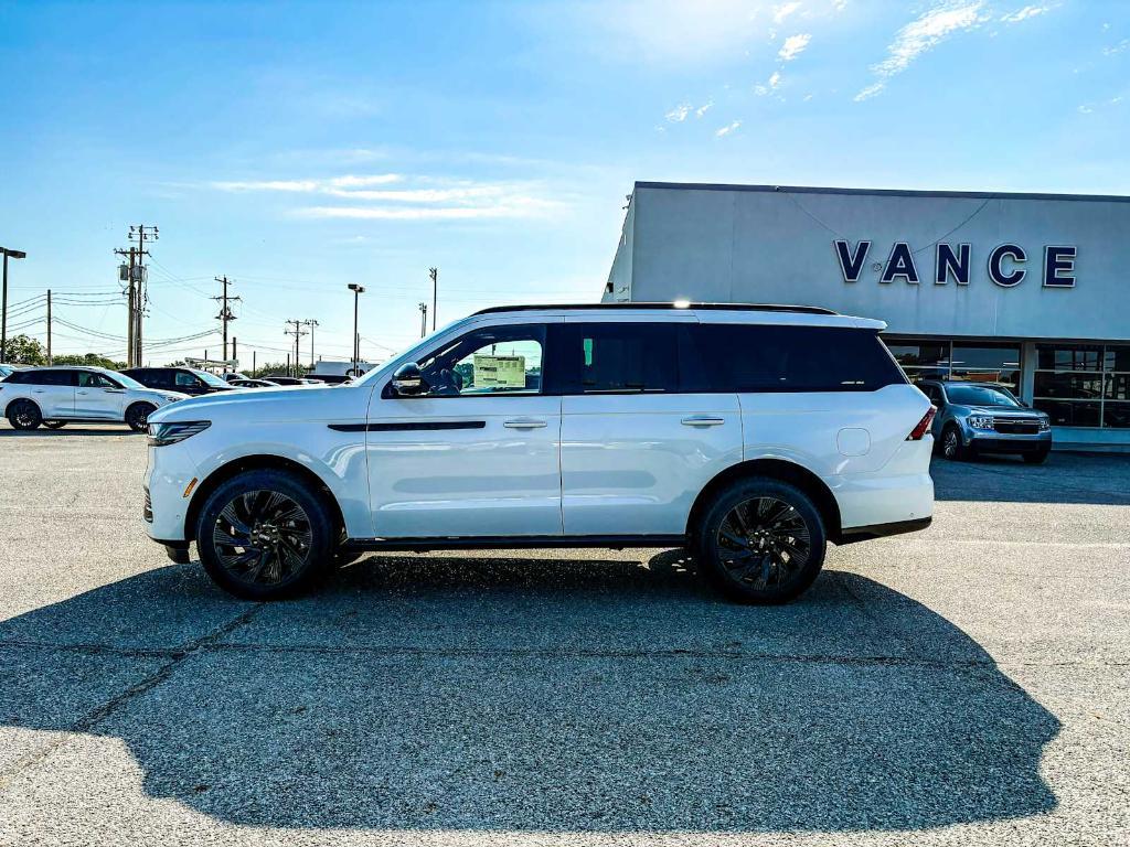 new 2025 Lincoln Navigator car, priced at $98,440