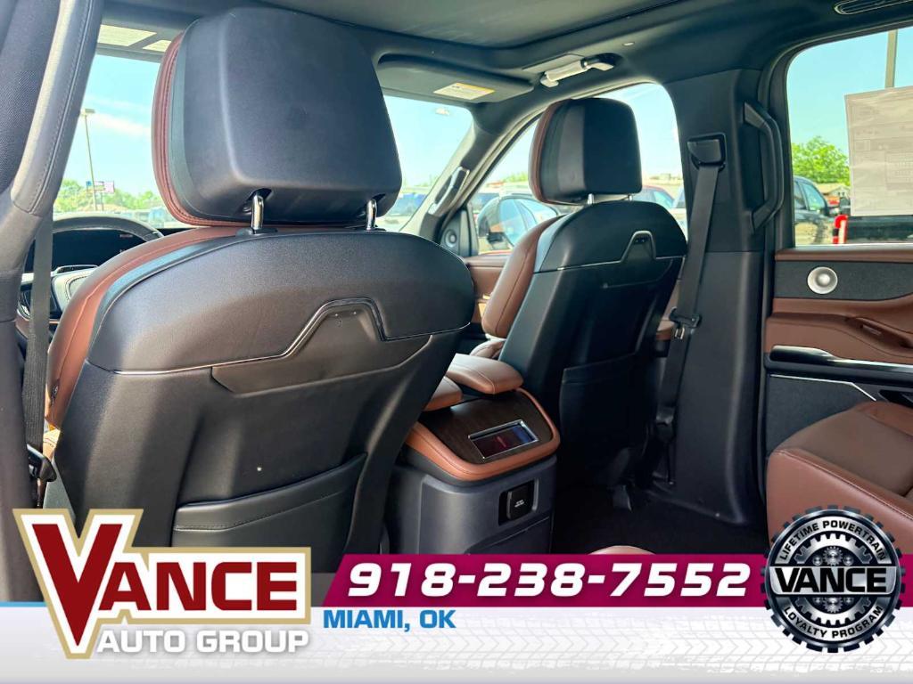 new 2026 Lincoln Navigator car, priced at $96,802