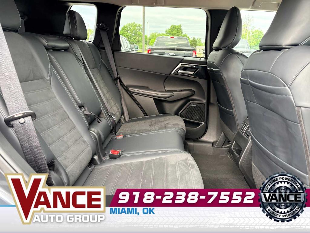 used 2025 Mitsubishi Outlander car, priced at $25,984