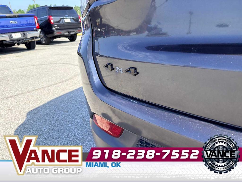 used 2023 Jeep Compass car, priced at $20,489