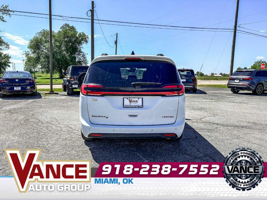used 2025 Chrysler Pacifica car, priced at $35,886