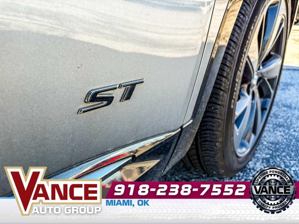 used 2024 Buick Envision car, priced at $27,905