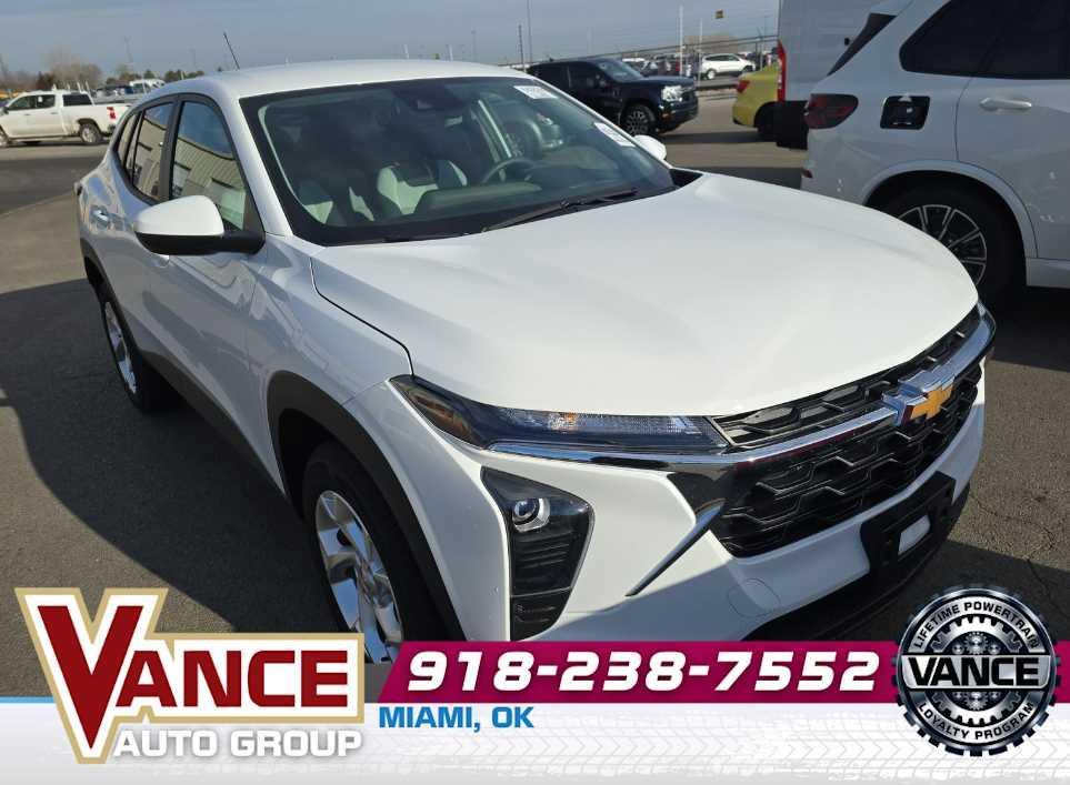 used 2025 Chevrolet Trax car, priced at $22,999