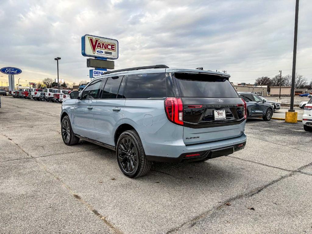 new 2025 Ford Expedition car, priced at $80,010