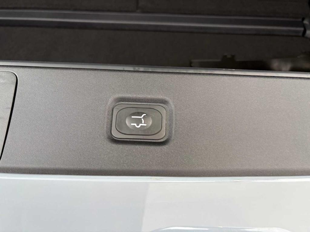 new 2025 Ford Expedition car, priced at $80,010