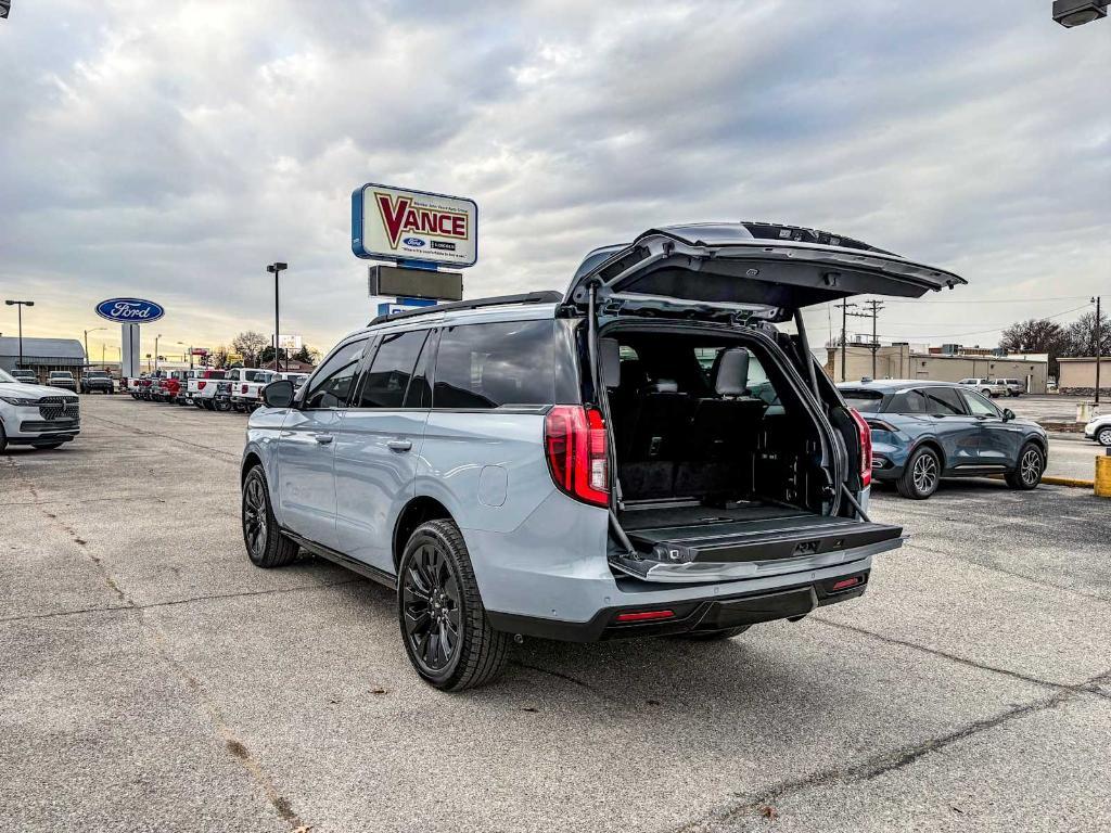 new 2025 Ford Expedition car, priced at $80,010