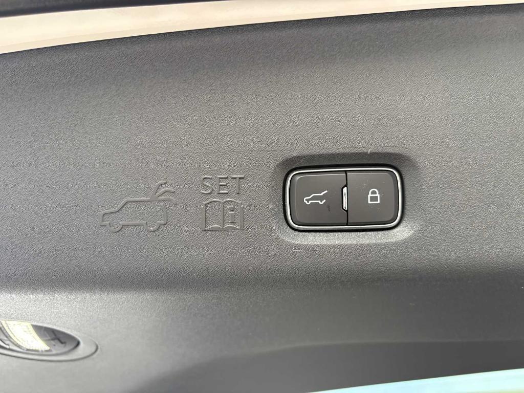 new 2025 Ford Expedition car, priced at $86,645