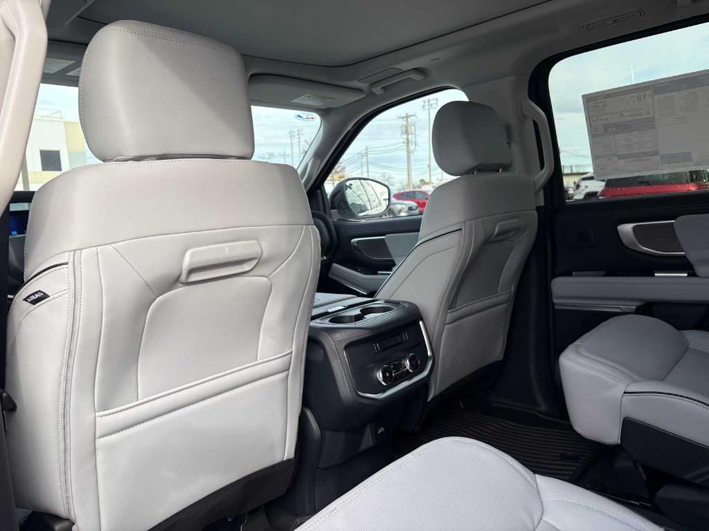 new 2025 Ford Expedition car, priced at $86,645