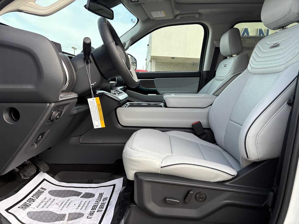 new 2025 Ford Expedition car, priced at $86,645