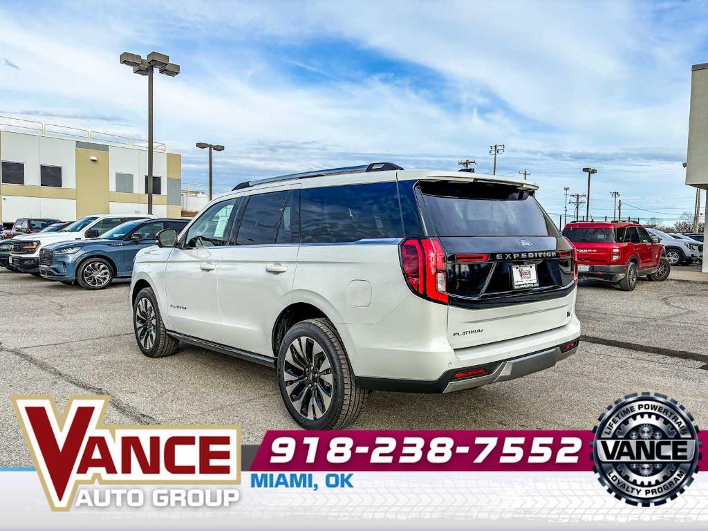 new 2025 Ford Expedition car, priced at $84,419