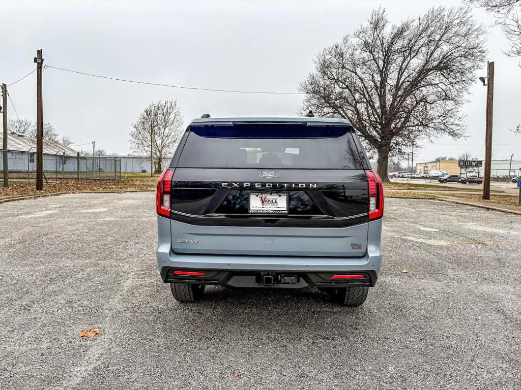 new 2025 Ford Expedition car, priced at $72,580