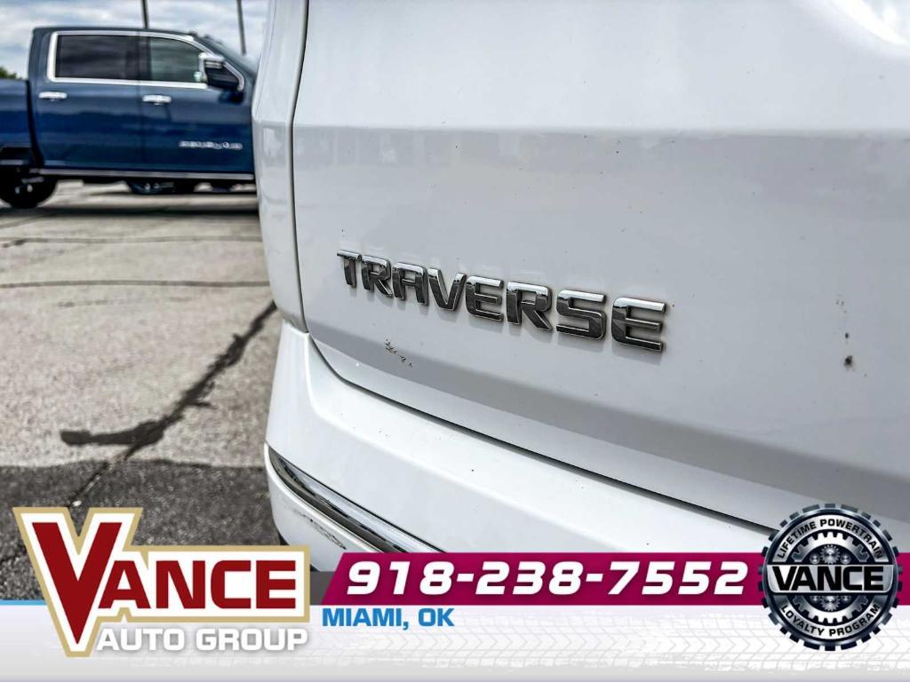 used 2023 Chevrolet Traverse car, priced at $30,498