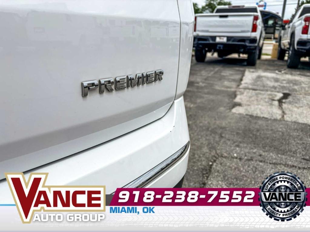 used 2023 Chevrolet Traverse car, priced at $30,498