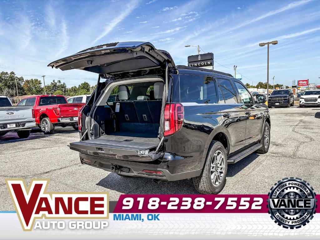 new 2025 Ford Expedition car, priced at $67,545