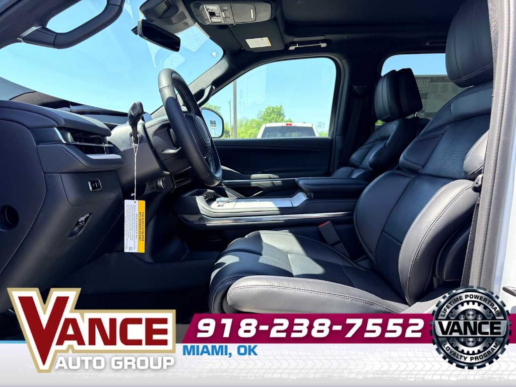 new 2026 Lincoln Navigator L car, priced at $105,603