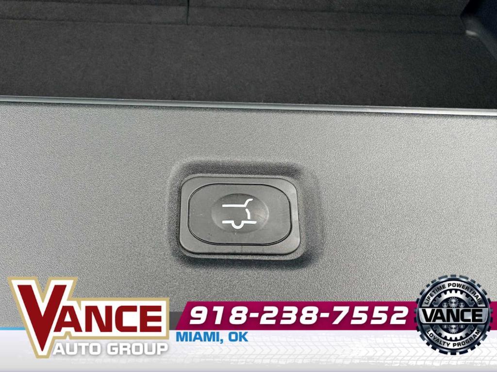 new 2026 Lincoln Navigator car, priced at $109,385