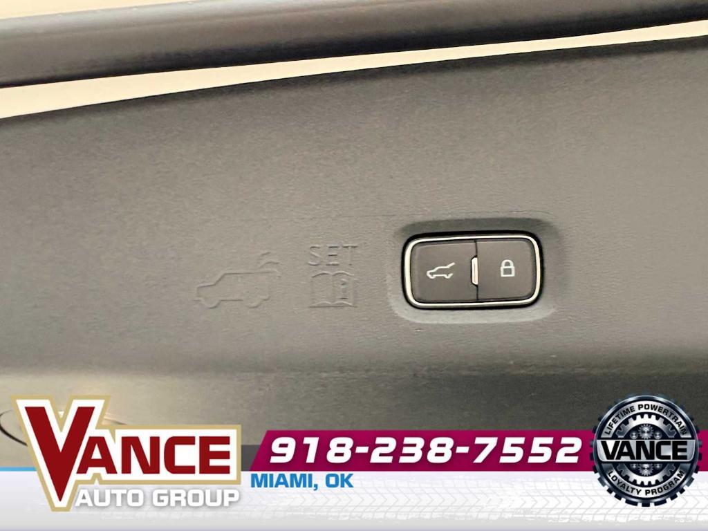 new 2026 Lincoln Navigator car, priced at $109,385