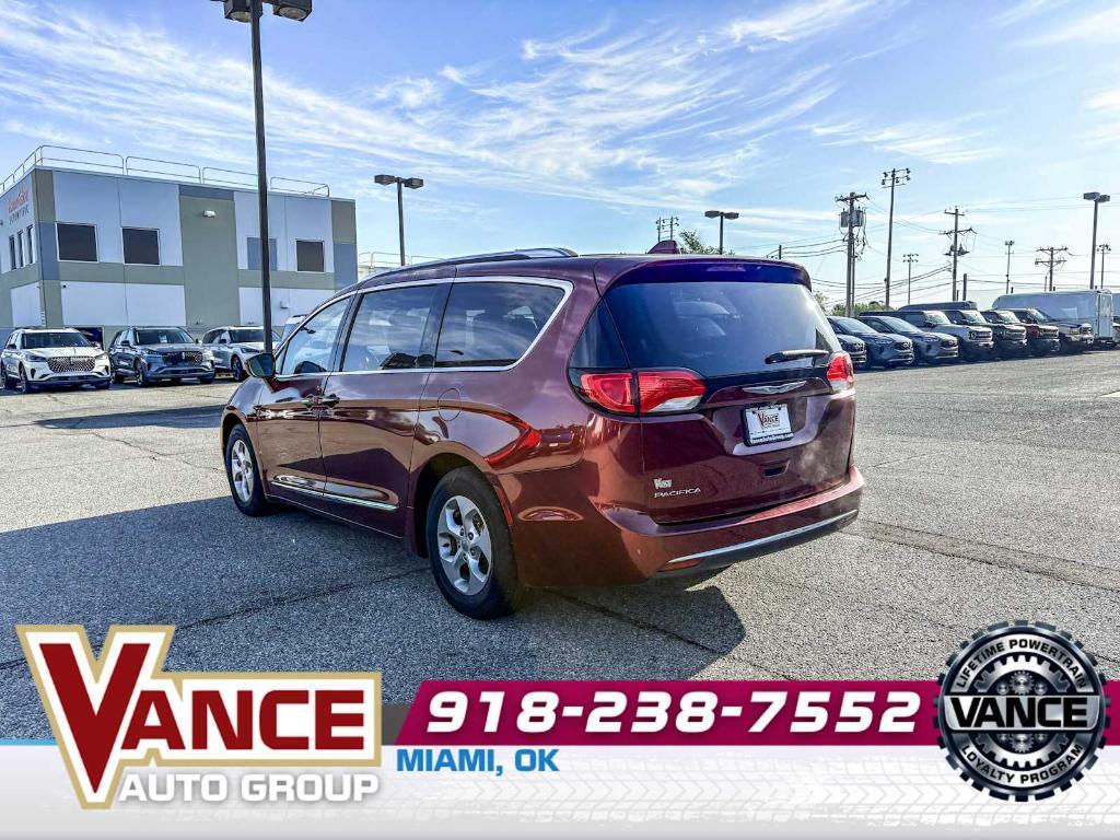 used 2018 Chrysler Pacifica car, priced at $11,498