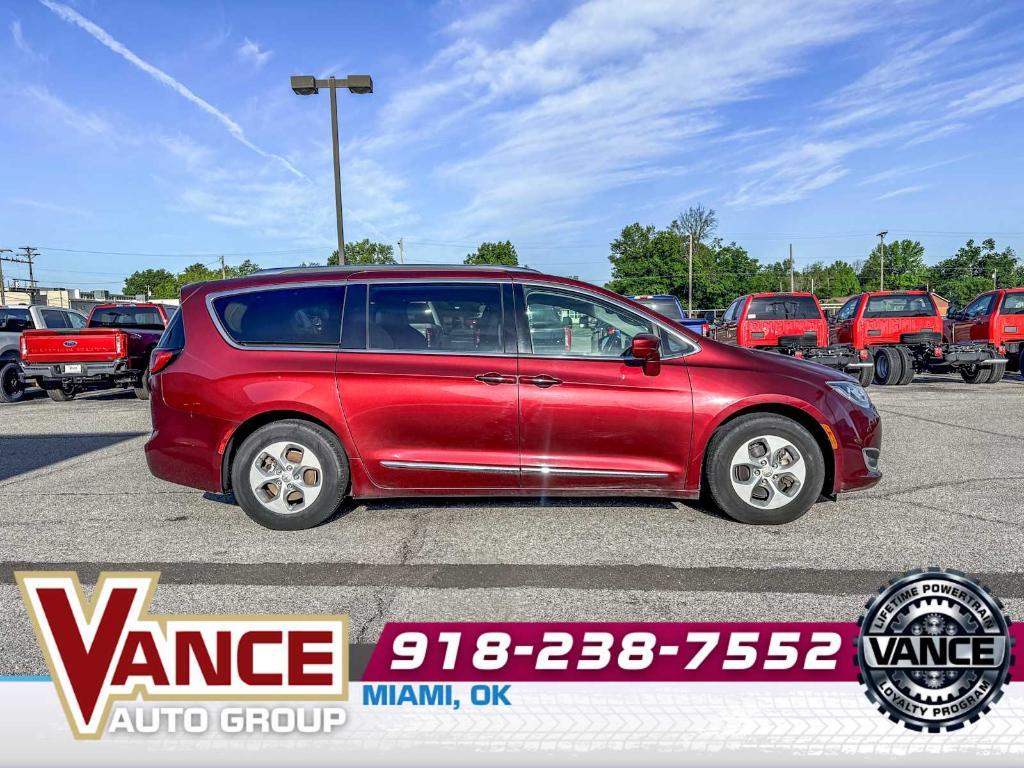 used 2018 Chrysler Pacifica car, priced at $11,498
