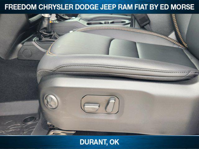 new 2025 Jeep Gladiator car, priced at $43,157