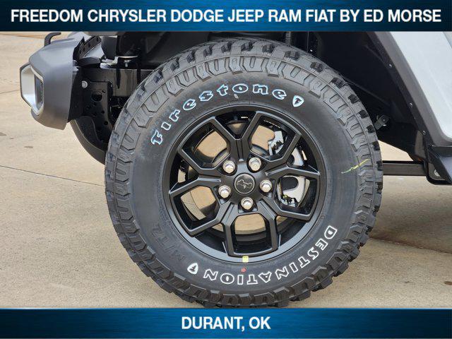 new 2025 Jeep Gladiator car, priced at $43,157