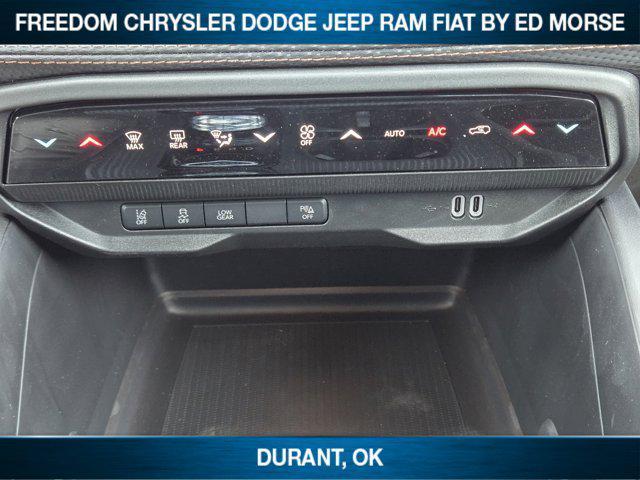 new 2026 Jeep Cherokee car, priced at $43,305