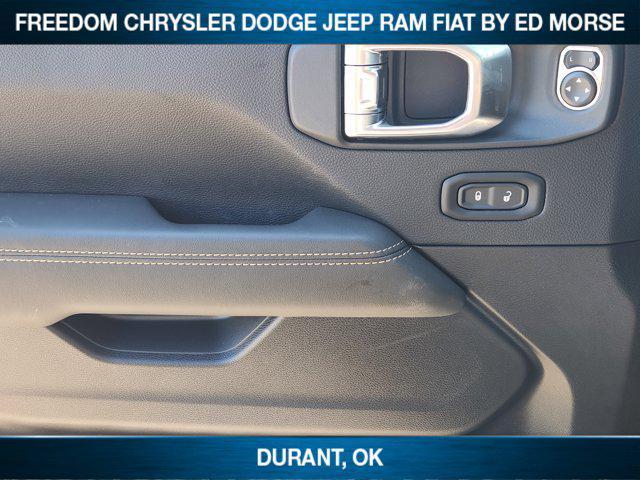 new 2025 Jeep Gladiator car, priced at $43,677