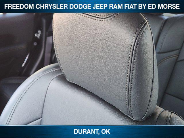 new 2025 Jeep Gladiator car, priced at $43,677