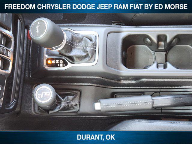 new 2025 Jeep Gladiator car, priced at $43,677