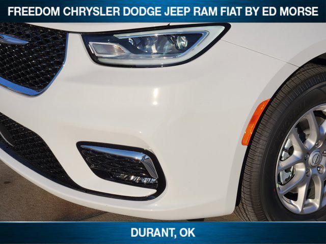 new 2026 Chrysler Pacifica car, priced at $41,665