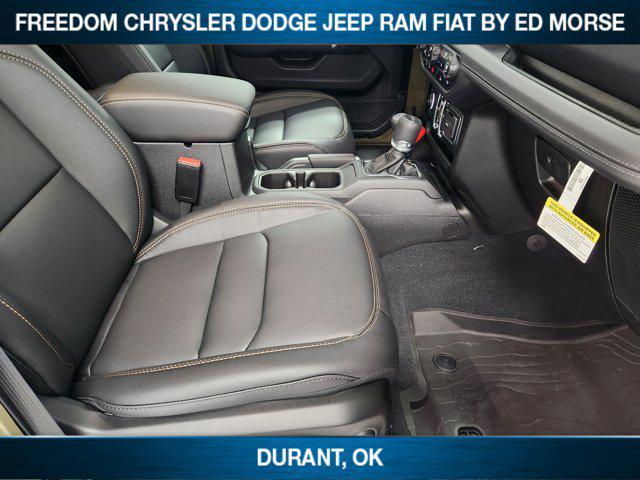 new 2025 Jeep Gladiator car, priced at $48,842