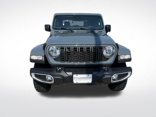 new 2025 Jeep Gladiator car, priced at $47,000