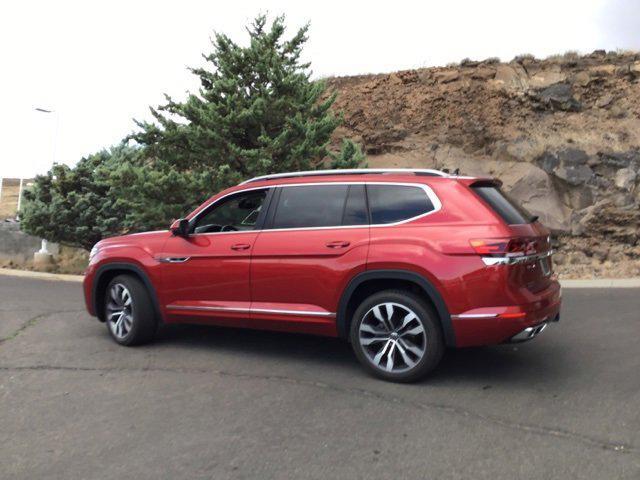 used 2021 Volkswagen Atlas car, priced at $29,998