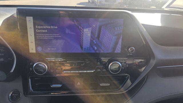 used 2023 Toyota Highlander Hybrid car, priced at $34,133