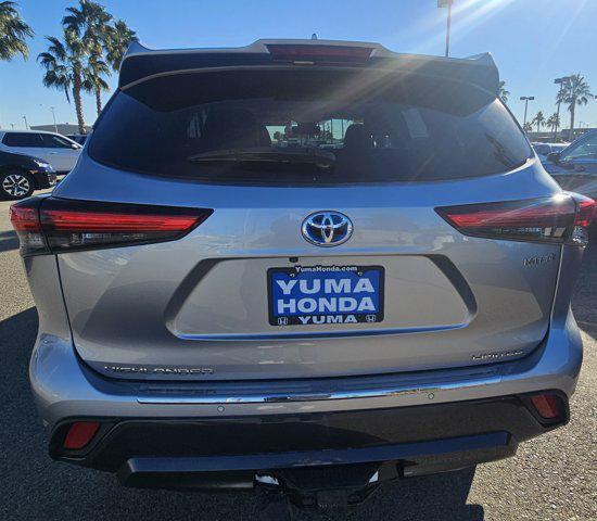 used 2023 Toyota Highlander Hybrid car, priced at $34,133