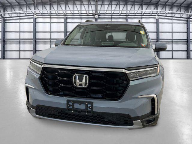 new 2025 Honda Pilot car, priced at $49,391