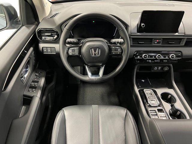 new 2025 Honda Pilot car, priced at $48,161