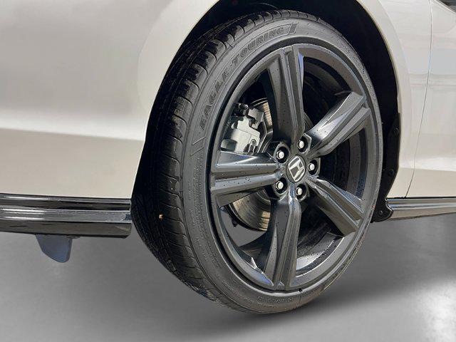 new 2025 Honda Accord Hybrid car, priced at $35,135