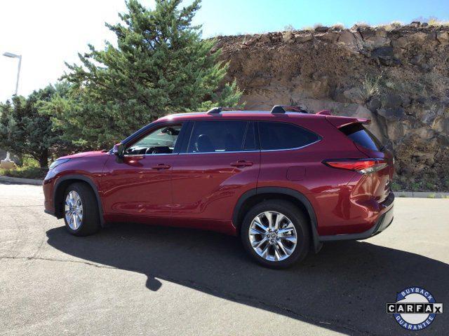 used 2023 Toyota Highlander car, priced at $39,999