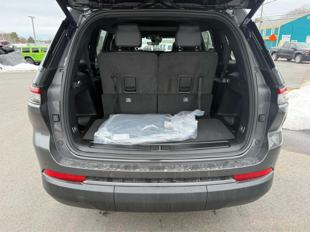 new 2026 Jeep Grand Cherokee L car, priced at $48,069