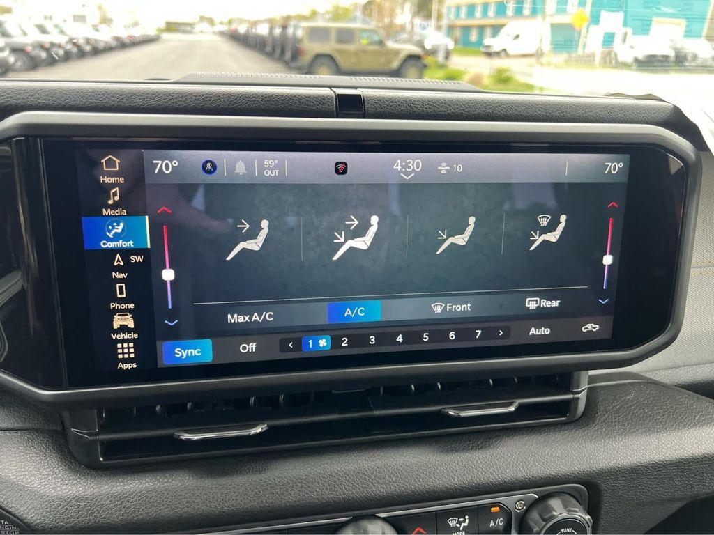 new 2025 Jeep Gladiator car, priced at $45,250