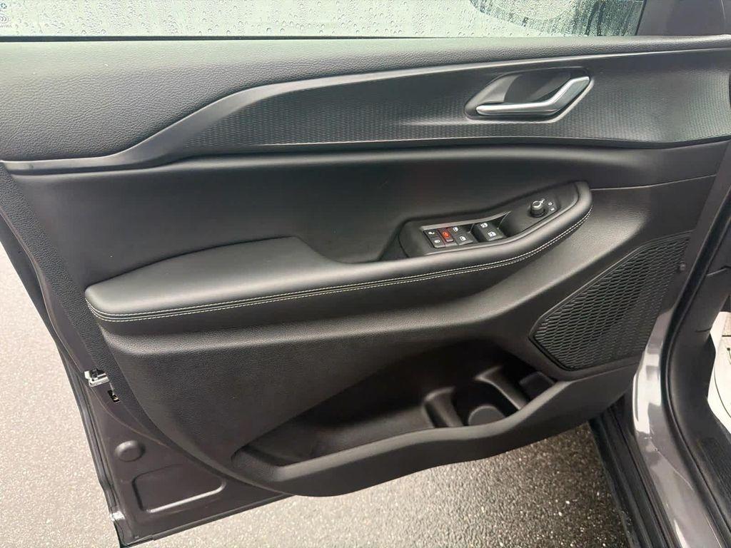 used 2025 Jeep Grand Cherokee L car, priced at $42,275