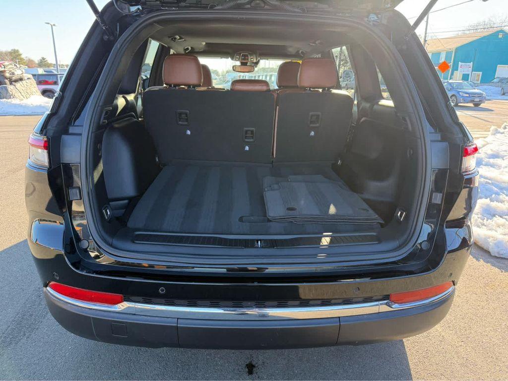 used 2024 Jeep Grand Cherokee car, priced at $31,975