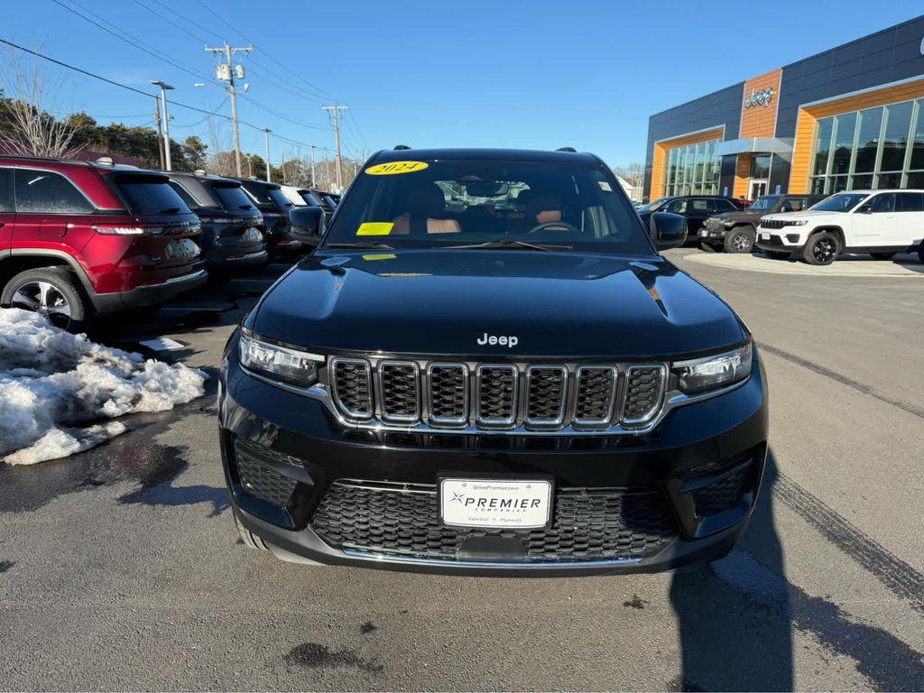 used 2024 Jeep Grand Cherokee car, priced at $31,975