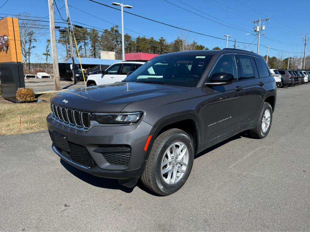 new 2026 Jeep Grand Cherokee car, priced at $43,008