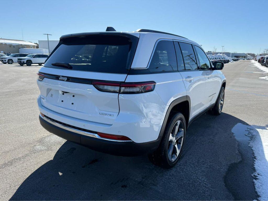 used 2025 Jeep Grand Cherokee car, priced at $43,675