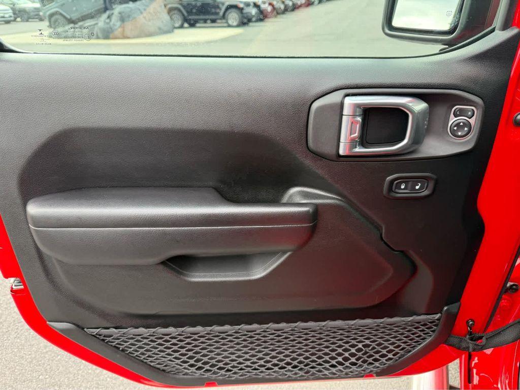 used 2021 Jeep Gladiator car, priced at $27,775